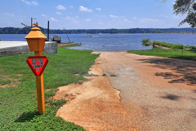 360 Oakhill Road, Hemphill, TX 75948