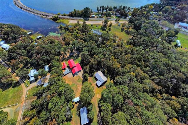 360 Oakhill Road, Hemphill, TX 75948