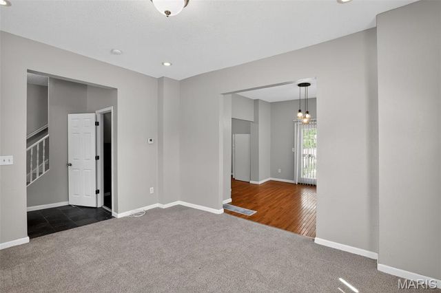 9533 Tennyson Avenue, Overland, MO 63114