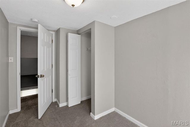 9533 Tennyson Avenue, Overland, MO 63114