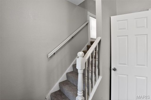 9533 Tennyson Avenue, Overland, MO 63114