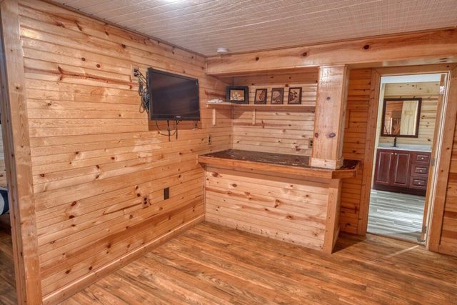 1491 Private Road 652, Sargent, TX 77414