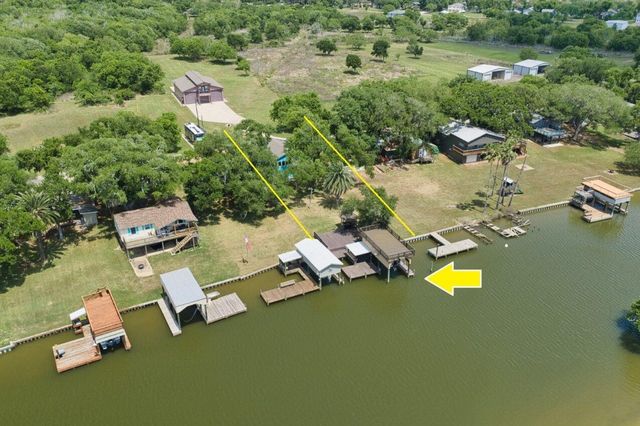 1491 Private Road 652, Sargent, TX 77414