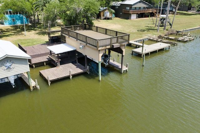 1491 Private Road 652, Sargent, TX 77414
