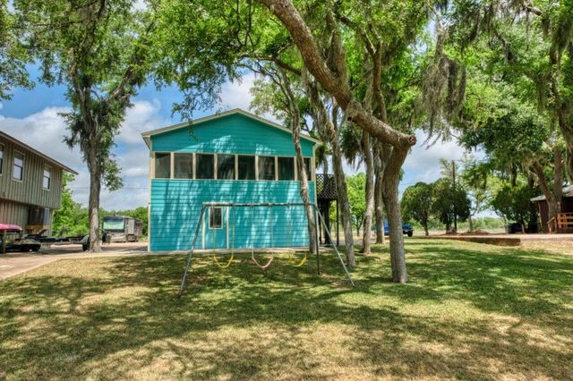 1491 Private Road 652, Sargent, TX 77414