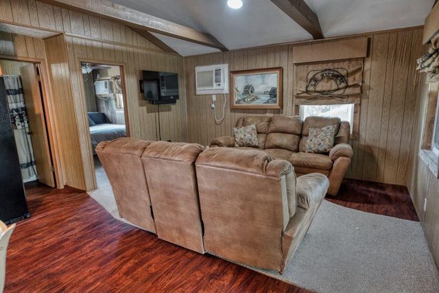1491 Private Road 652, Sargent, TX 77414