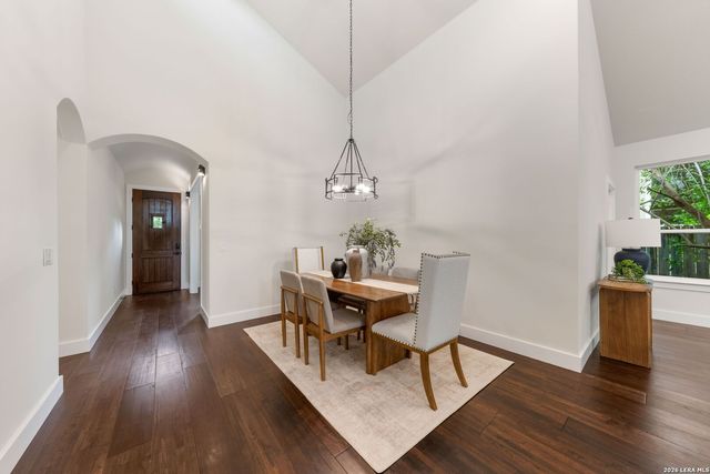 435 IRVINGTON DR, San Antonio, TX 78209