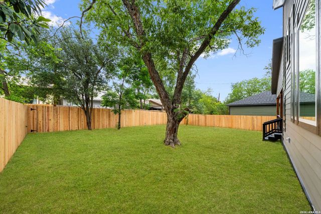 435 IRVINGTON DR, San Antonio, TX 78209