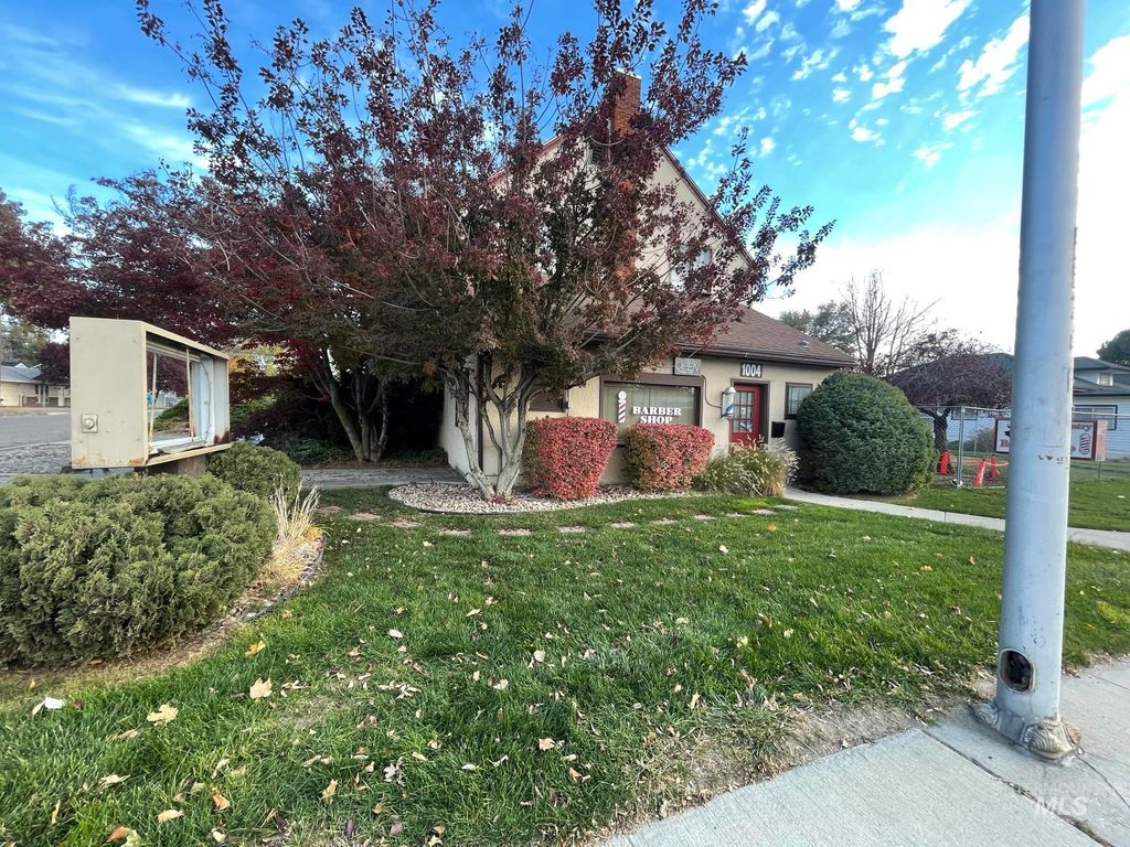 1203 10th St. S., Nampa, ID 83651