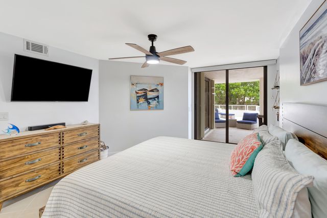 176 Helios Drive 108, Jupiter, FL 33477