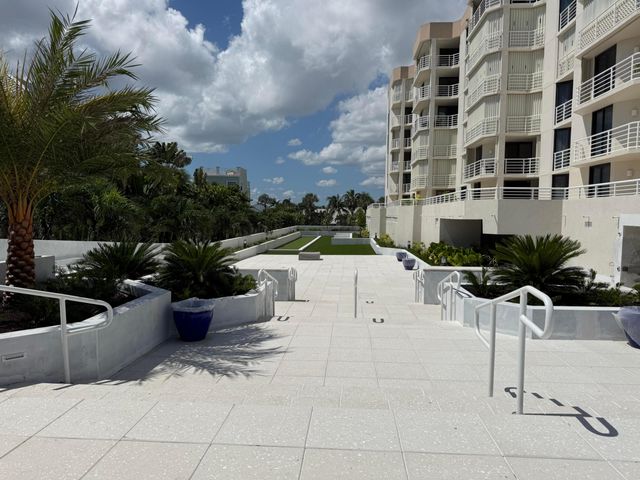 176 Helios Drive 108, Jupiter, FL 33477
