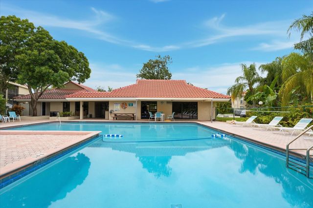 5218 NE 6th Avenue G2, Oakland Park, FL 33334