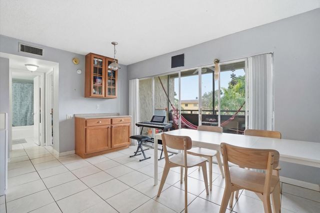 5218 NE 6th Avenue G2, Oakland Park, FL 33334