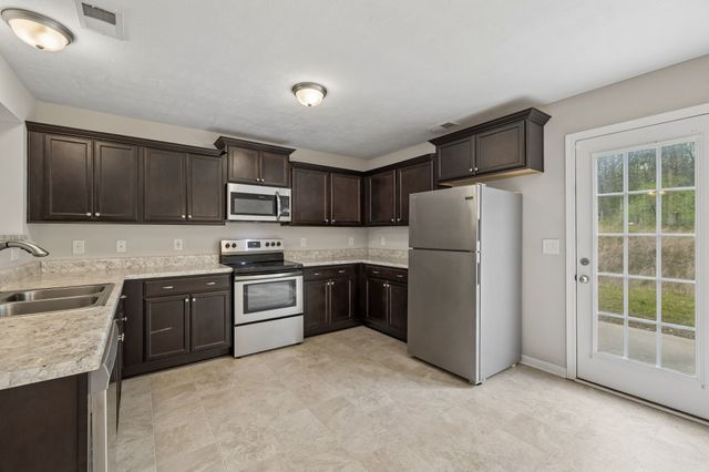 126 Kash Ct, La Vergne, TN 37086