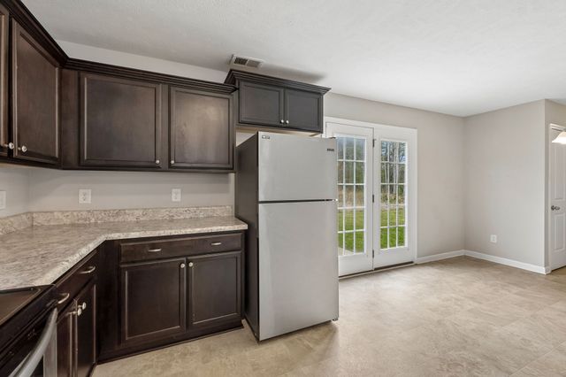 126 Kash Ct, La Vergne, TN 37086
