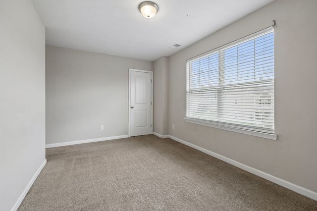 126 Kash Ct, La Vergne, TN 37086