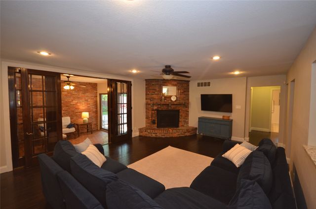 400 Pennsylvania Drive, Denton, TX 76205