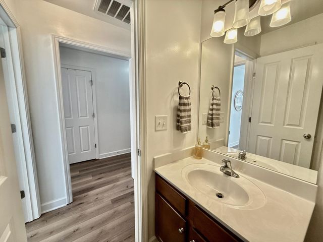 2422 Duxbury Dr, Columbia, TN 38401