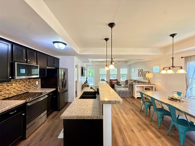 2422 Duxbury Dr, Columbia, TN 38401