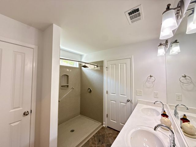 2422 Duxbury Dr, Columbia, TN 38401