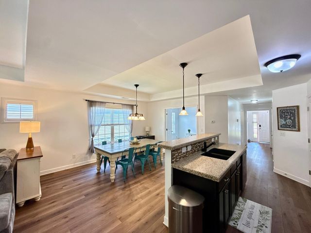 2422 Duxbury Dr, Columbia, TN 38401