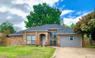 600 Benedict Lane, Arlington, TX 76002