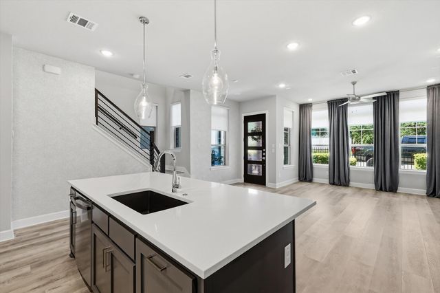 7129 Laurel Ridge, Dallas, TX 75231