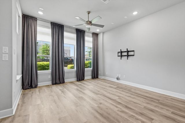 7129 Laurel Ridge, Dallas, TX 75231