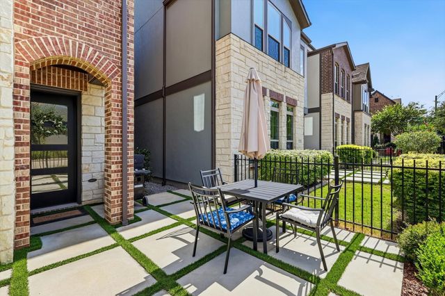 7129 Laurel Ridge, Dallas, TX 75231