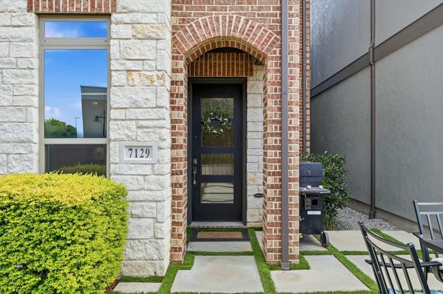 7129 Laurel Ridge, Dallas, TX 75231