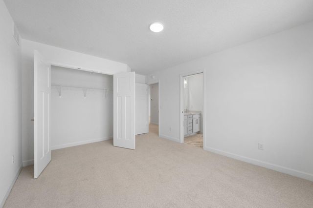 18315 Huntley Trail, Lakeville, MN 55044