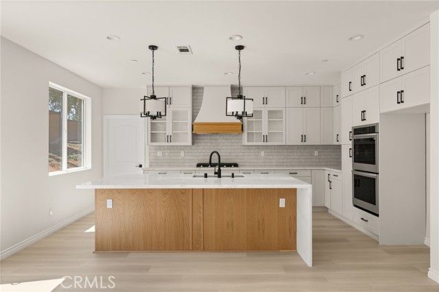 5979 Copperfield Avenue, Riverside, CA 92506