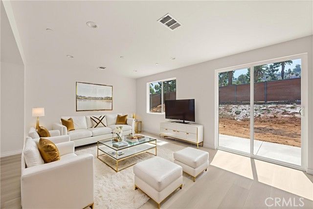 5979 Copperfield Avenue, Riverside, CA 92506