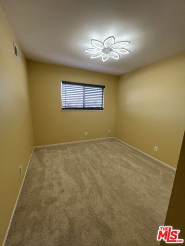 14456 Foothill Boulevard 28, Sylmar (los Angeles), CA 91342