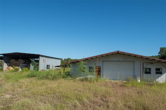 2792 Forest Hopson Road, Zavalla, TX 75980