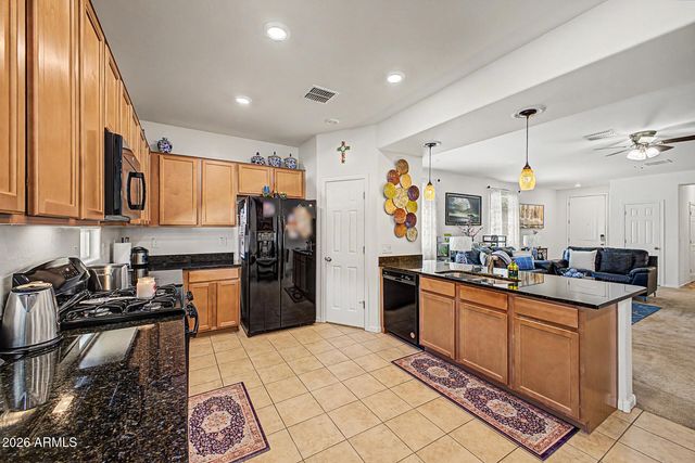 961 W CAPULIN Trail, San Tan Valley, AZ 85140