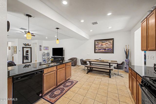 961 W CAPULIN Trail, San Tan Valley, AZ 85140