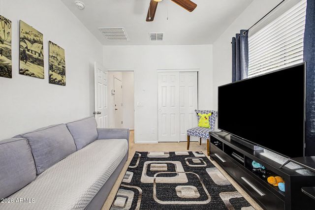 961 W CAPULIN Trail, San Tan Valley, AZ 85140