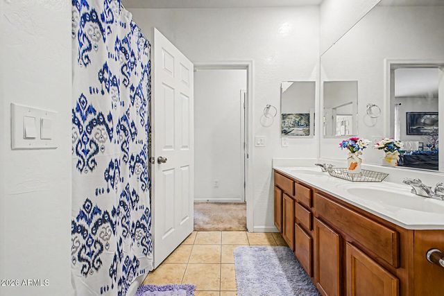 961 W CAPULIN Trail, San Tan Valley, AZ 85140