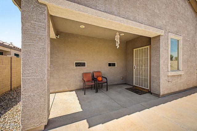 961 W CAPULIN Trail, San Tan Valley, AZ 85140