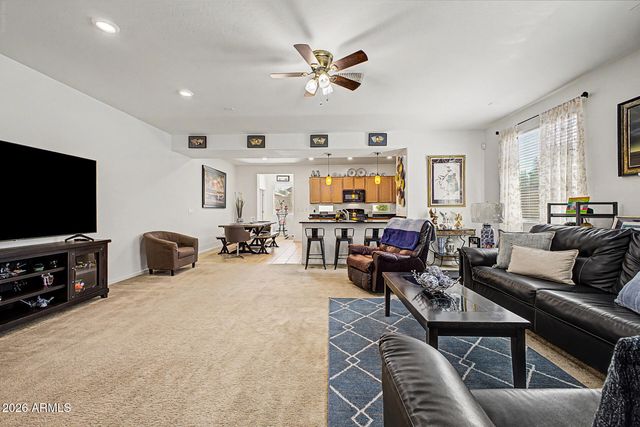 961 W CAPULIN Trail, San Tan Valley, AZ 85140