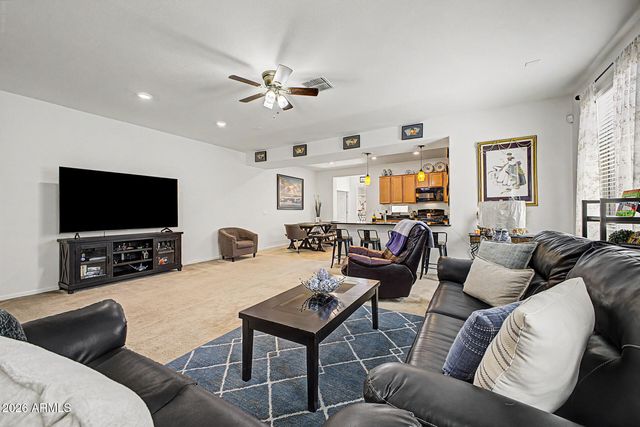 961 W CAPULIN Trail, San Tan Valley, AZ 85140