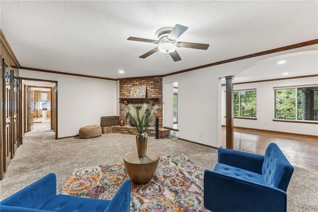 6713 N Garfield Avenue, Gladstone, MO 64118