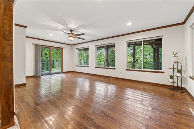 6713 N Garfield Avenue, Gladstone, MO 64118