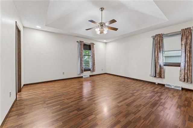 6713 N Garfield Avenue, Gladstone, MO 64118