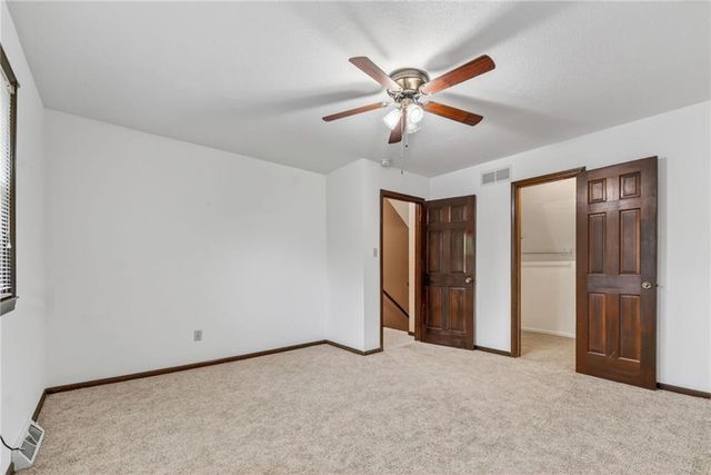 6713 N Garfield Avenue, Gladstone, MO 64118