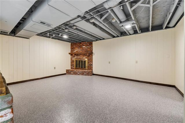 6713 N Garfield Avenue, Gladstone, MO 64118