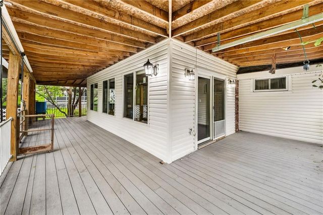 6713 N Garfield Avenue, Gladstone, MO 64118