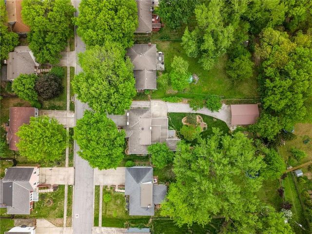 6713 N Garfield Avenue, Gladstone, MO 64118