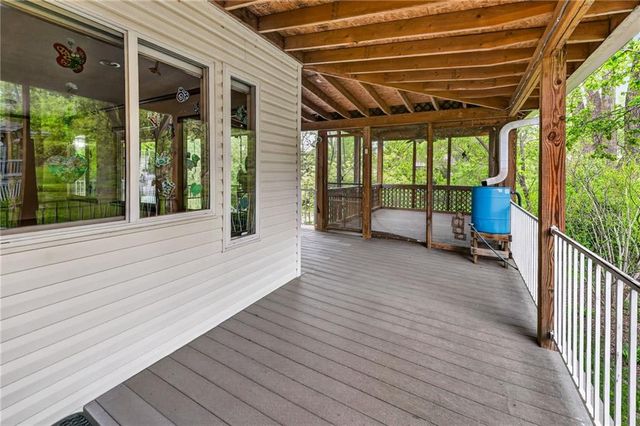 6713 N Garfield Avenue, Gladstone, MO 64118